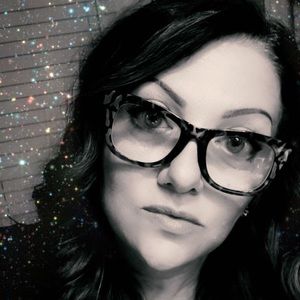 Meet your Posher, Ester